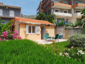 Apartments with a parking space Seget Vranjica, Trogir - 19022